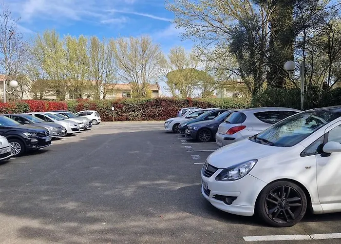 Joli T2 Vue Sur Le Jardin Proche De Toulouse