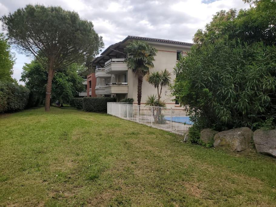 Joli T2 Vue Sur Le Jardin Proche De Toulouse Appartement *